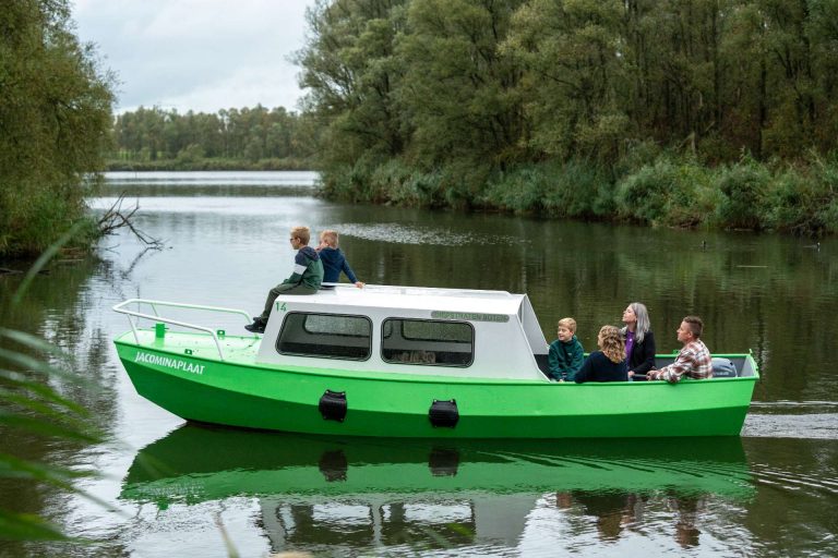Ontdek de Biesbosch in een kajuitboot